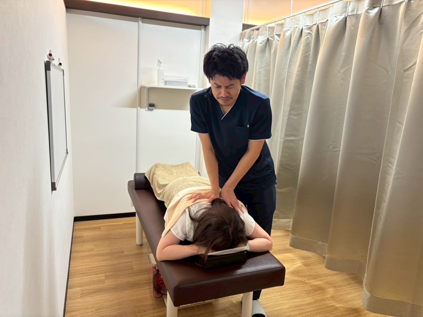 長瀬つなぐ鍼灸整骨院の施術